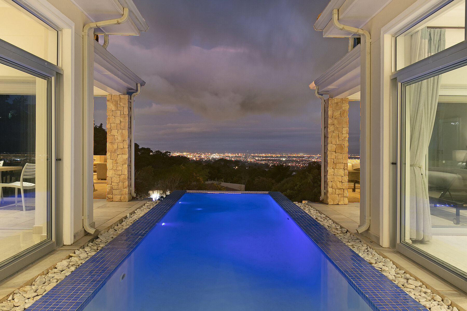 Lyons Den — property gallery photograph 1